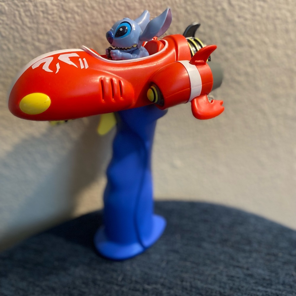 Disney Red and Blue Stitch Action Figure Playset